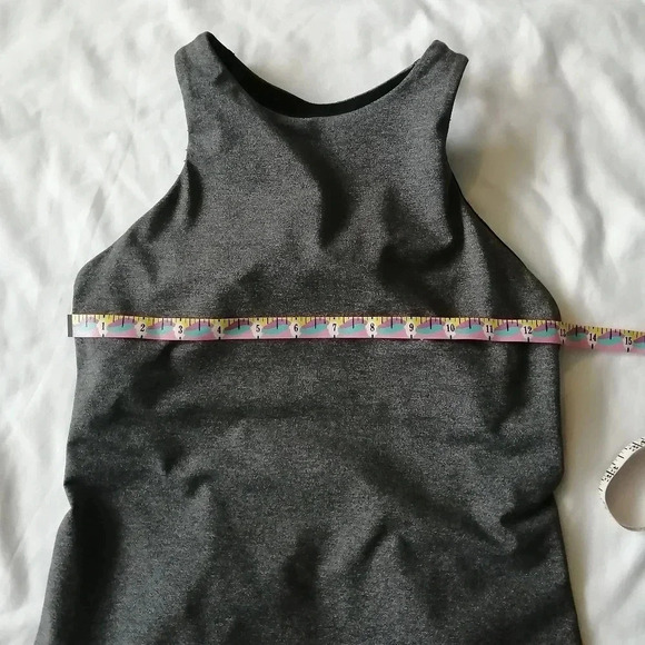 Lululemon In Training Tank Top High Neck Back Cutout Heathered Grey Size 4 - Picture 13 of 15